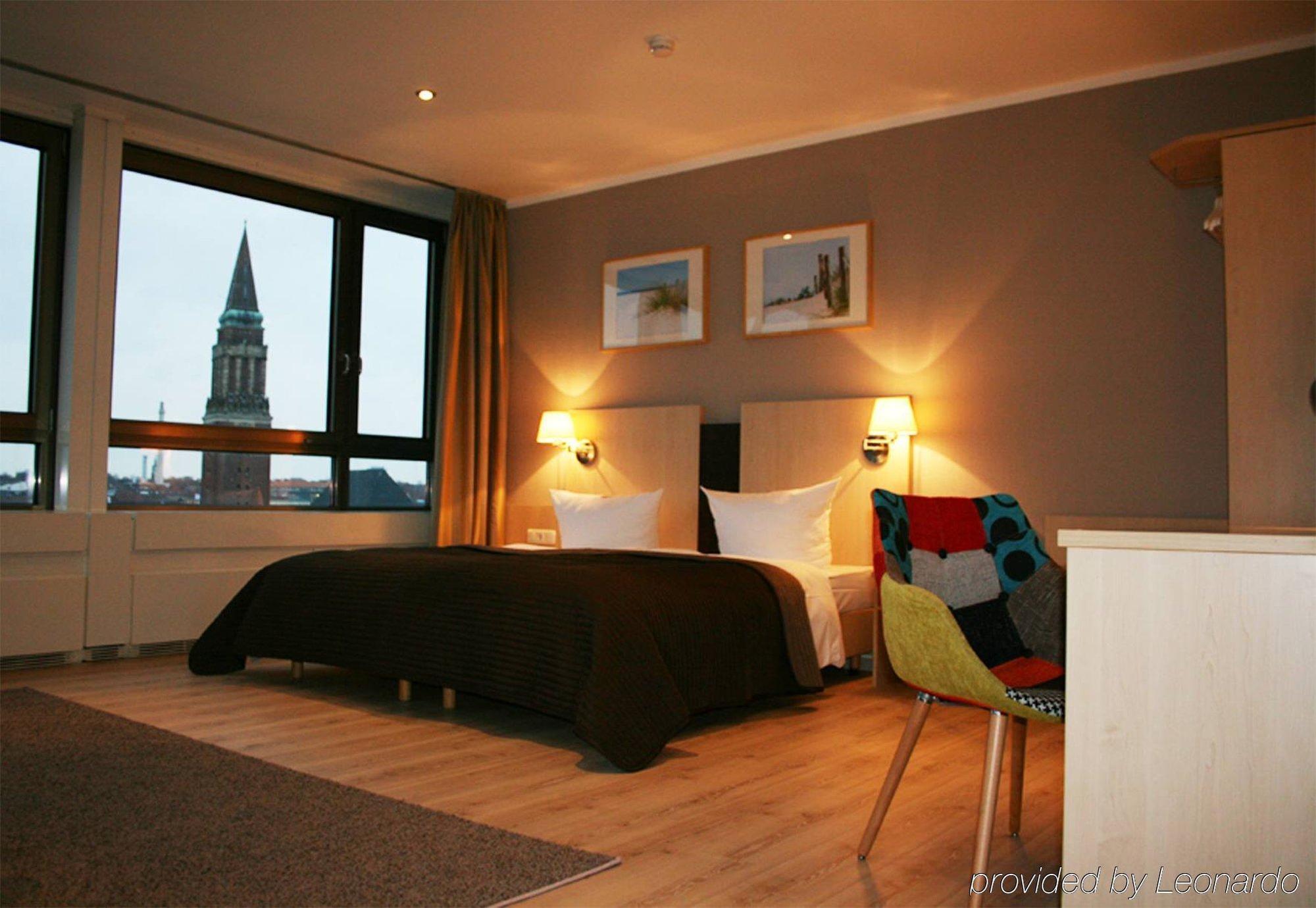 Hotel Astor Kiel By Campanile Екстериор снимка