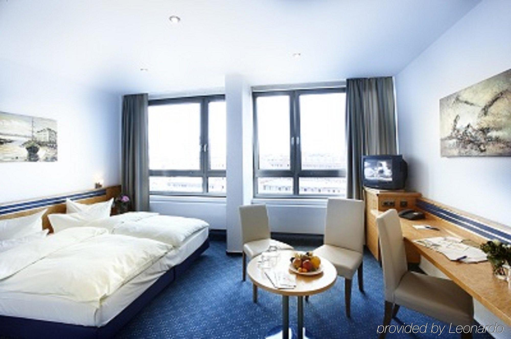 Hotel Astor Kiel By Campanile Екстериор снимка