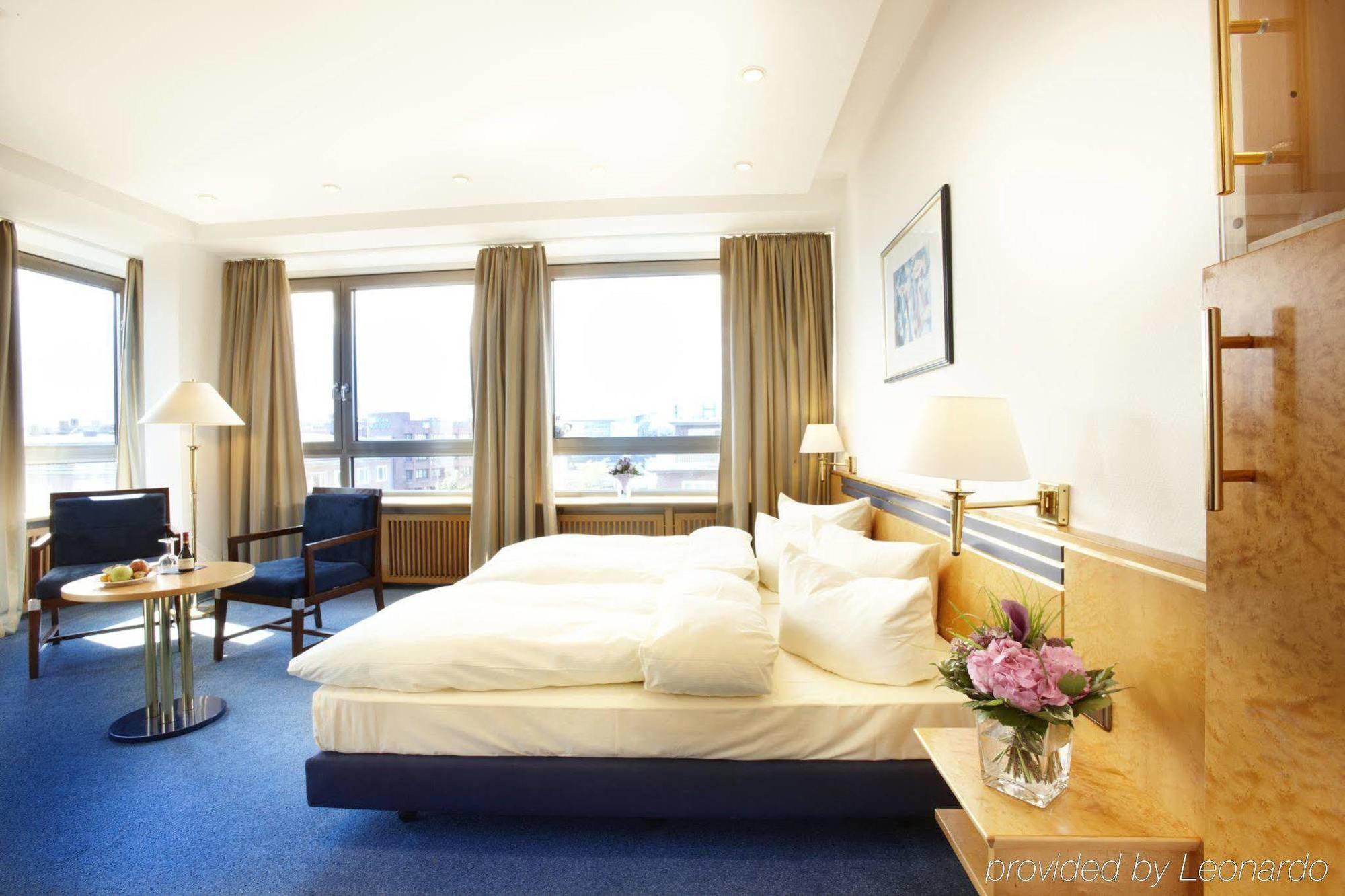 Hotel Astor Kiel By Campanile Екстериор снимка