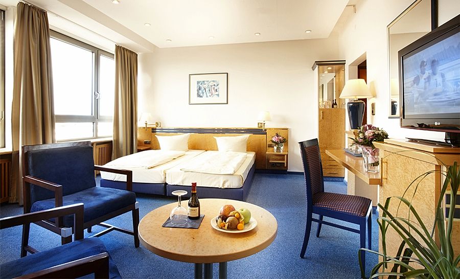 Hotel Astor Kiel By Campanile Екстериор снимка
