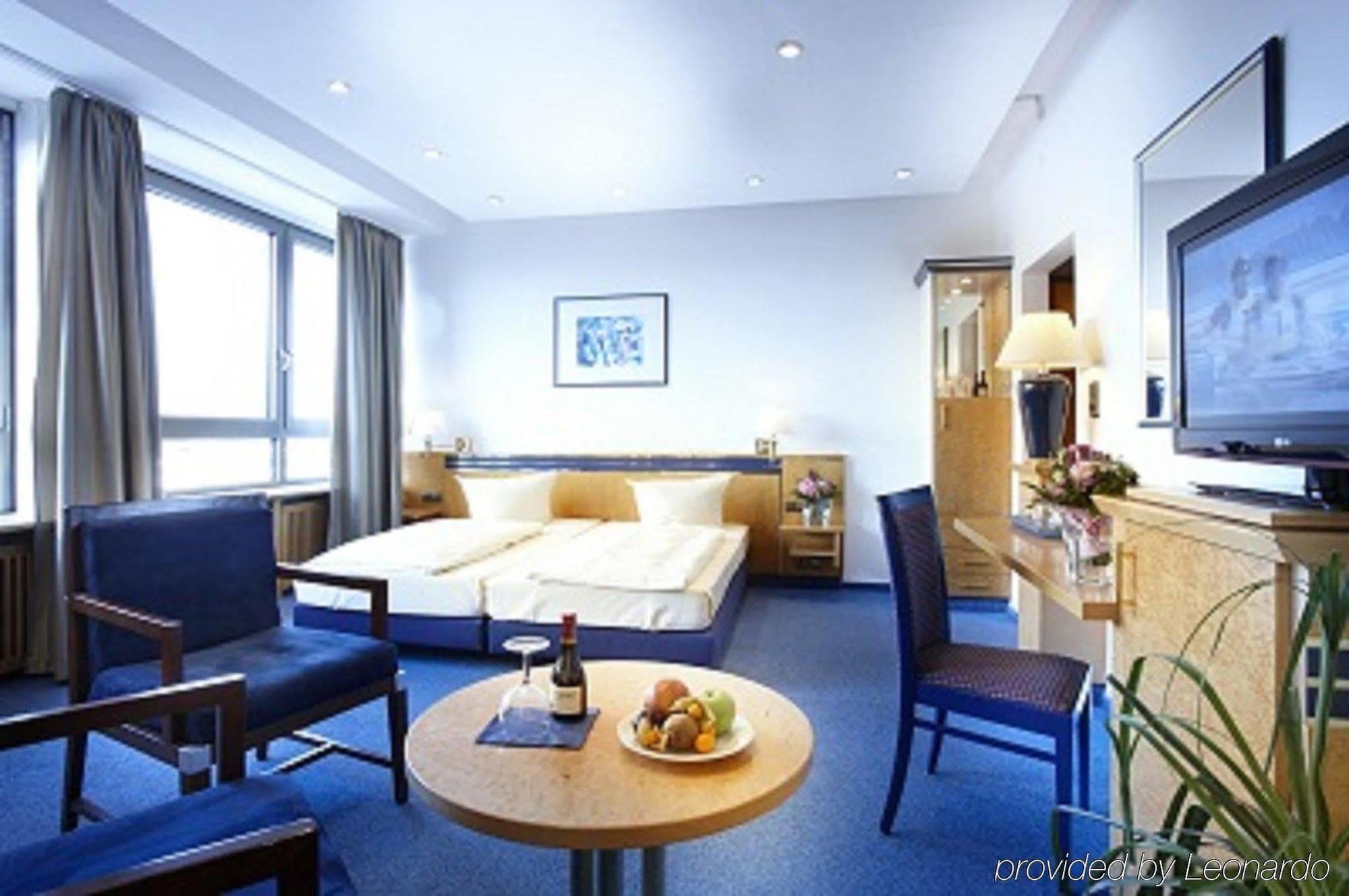Hotel Astor Kiel By Campanile Екстериор снимка